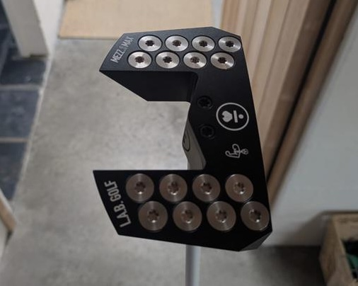 L.A.B. Golf Mezz.1 Max Armlock