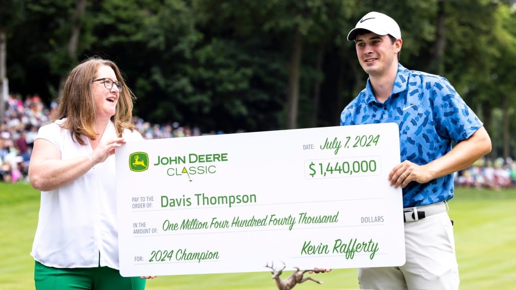 Chris Haack coaches 12th former Georgia Bulldog, Davis Thompson, to win on PGA Tour