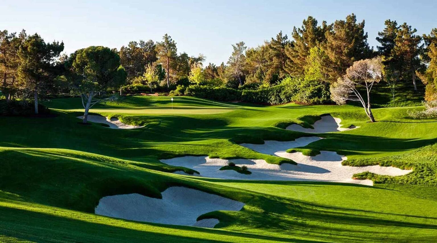 How to Book a Tee Time at a Golf Course with a $1,250 Green Fee
