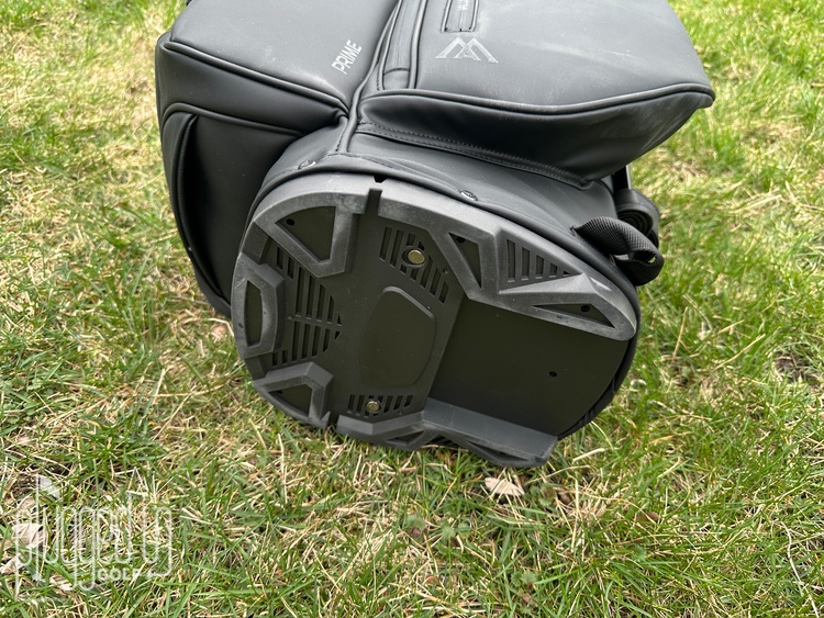 Base and Stand Features