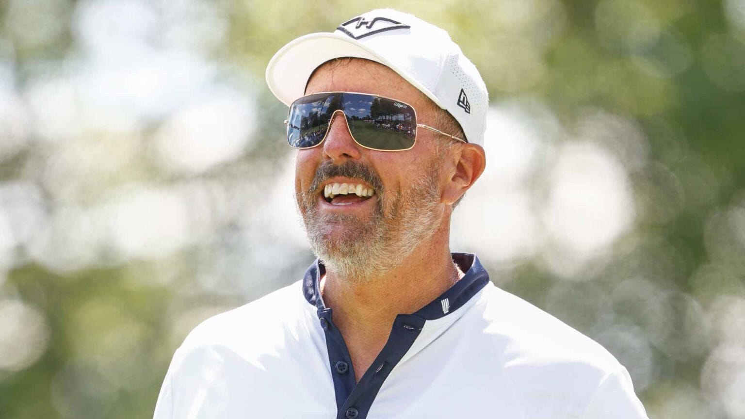 Phil Mickelson Shines in Major LIV Upset as HyFlyers Move to Semifinals