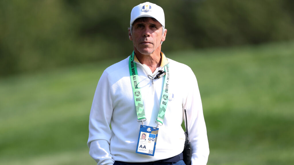 Gianfranco Zola Serves as Buggy Driver for Molinari at Ryder Cup