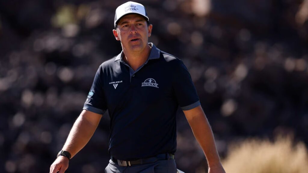 Do Tour Pros Ever Shop for Golf Gear at Retail Stores? | Fully Equipped