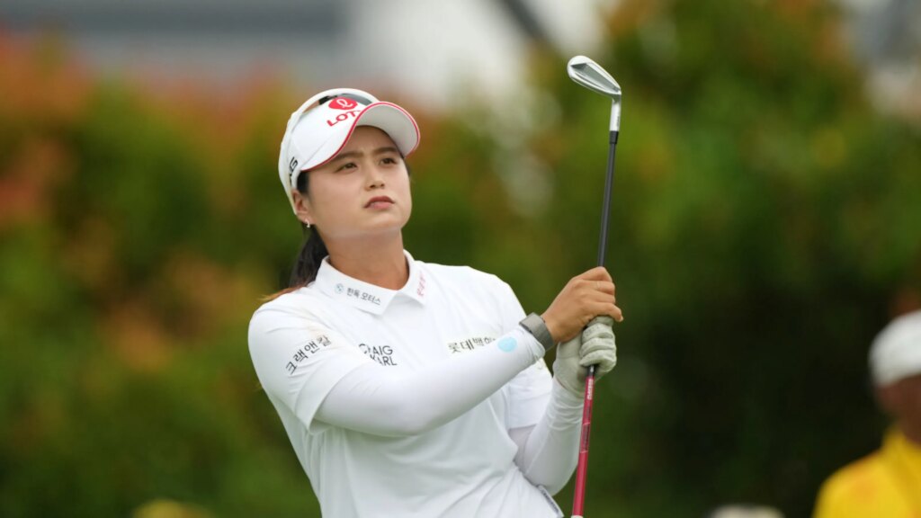 Hye-Jin Choi Aims for First LPGA Victory in 99th Tournament, Holds Strong Lead in Malaysia