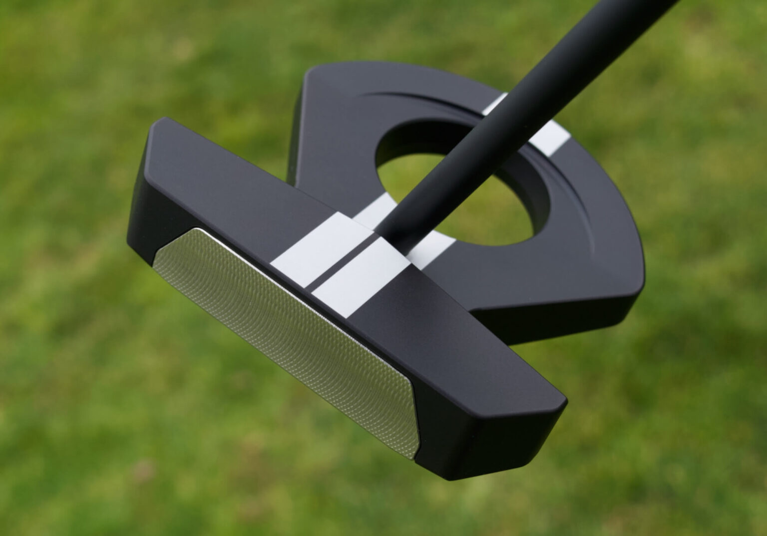 Breaking News: Adam Scott Unveils New Putter This Week!