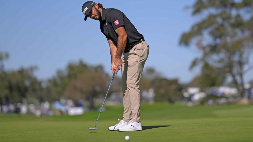 How Do Bumpy Greens Impact PGA Tour Pros? Insights from the Data